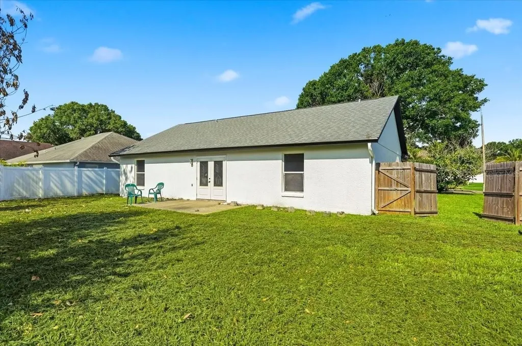 4209 Red Bird Avenue St Cloud FL 34772