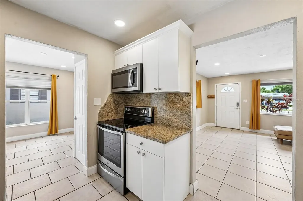 1547 56th Avenue N St Petersburg FL 33703