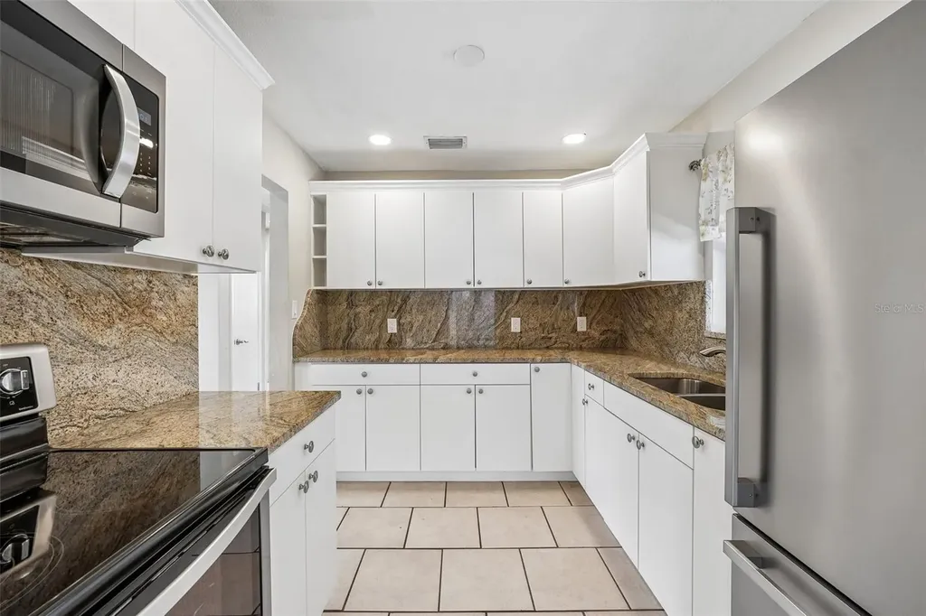1547 56th Avenue N St Petersburg FL 33703