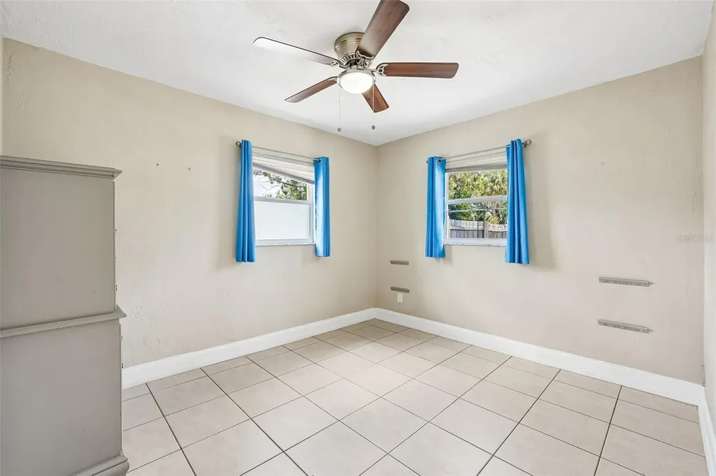 1547 56th Avenue N St Petersburg FL 33703