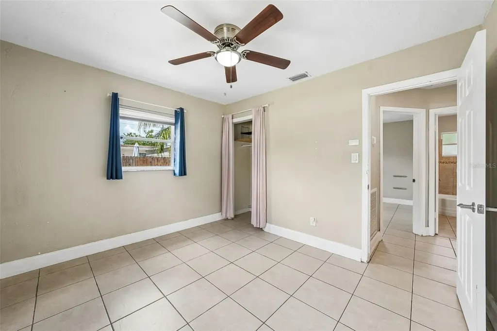 1547 56th Avenue N St Petersburg FL 33703