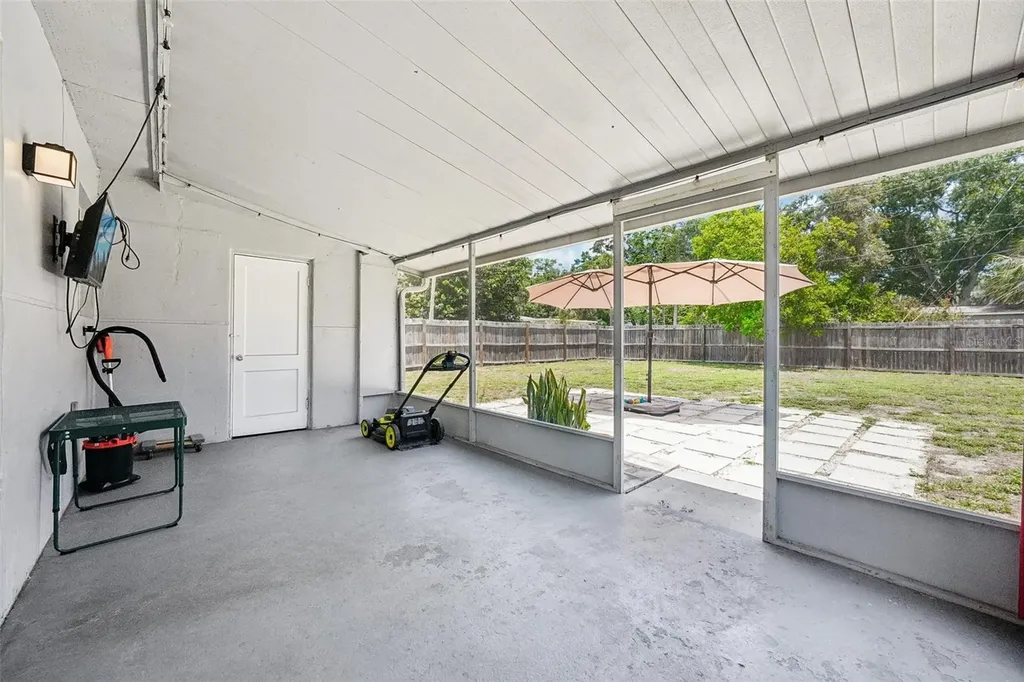 1547 56th Avenue N St Petersburg FL 33703