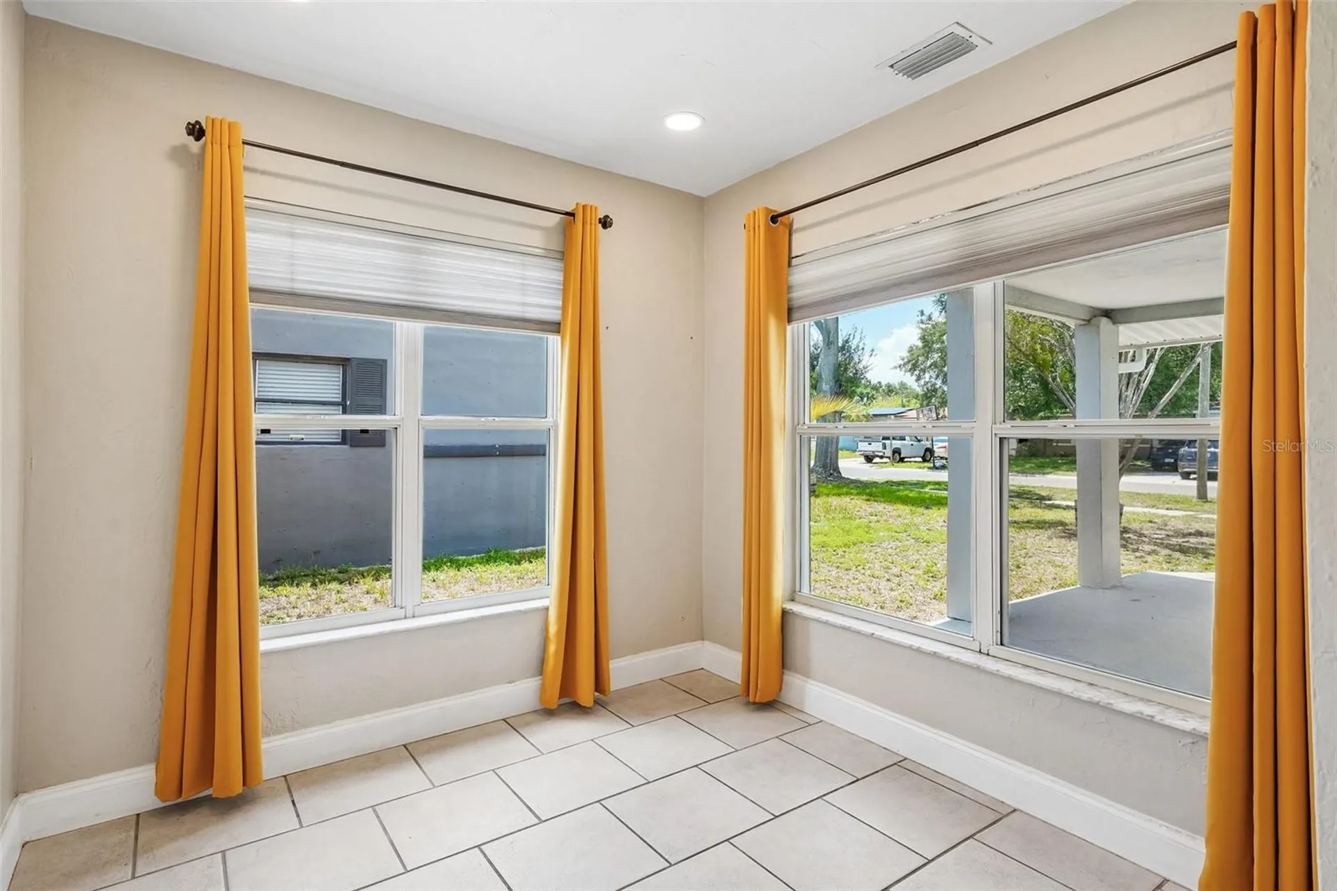 1547 56th Avenue N St Petersburg FL 33703
