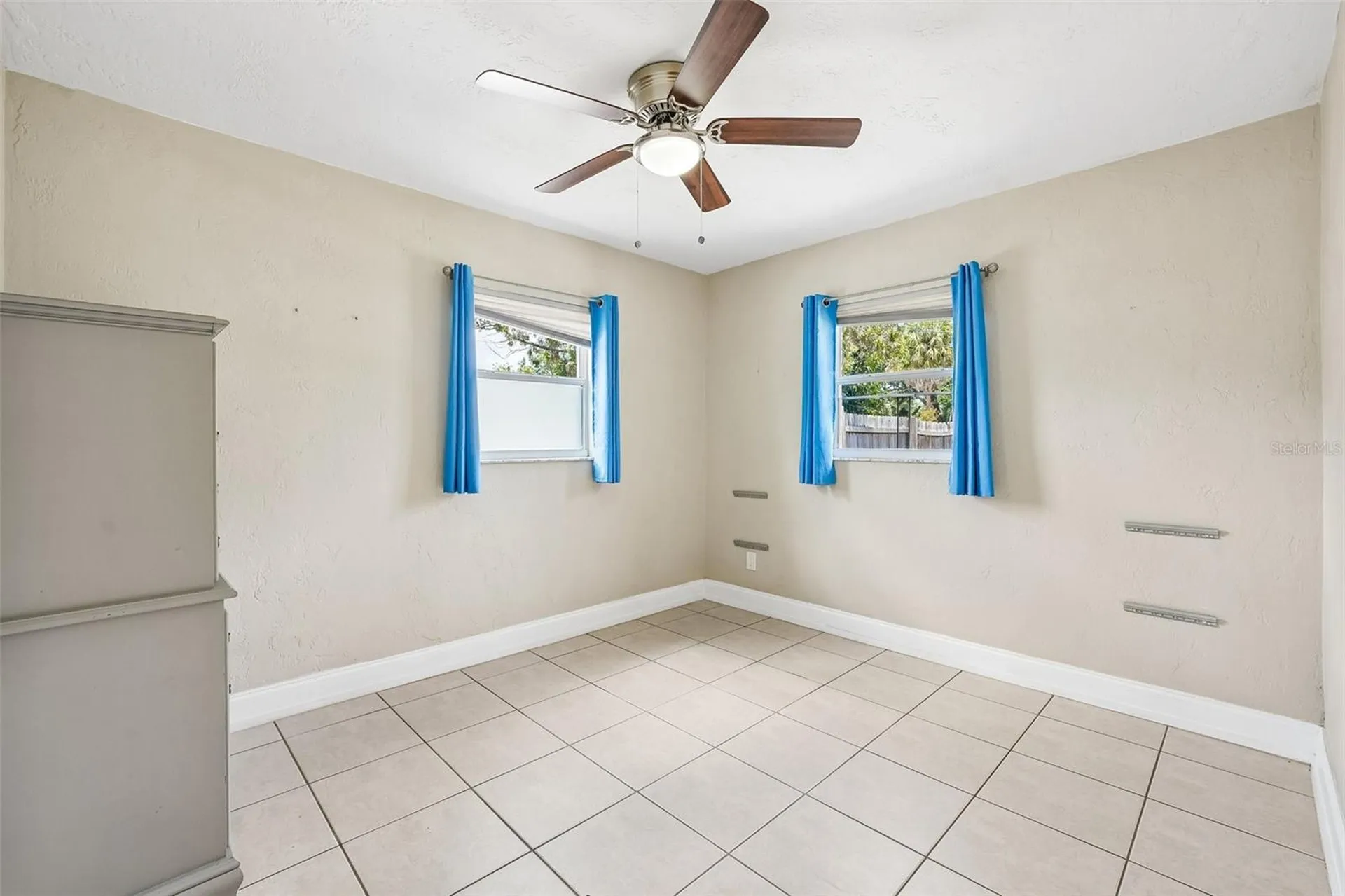 1547 56th Avenue N St Petersburg FL 33703