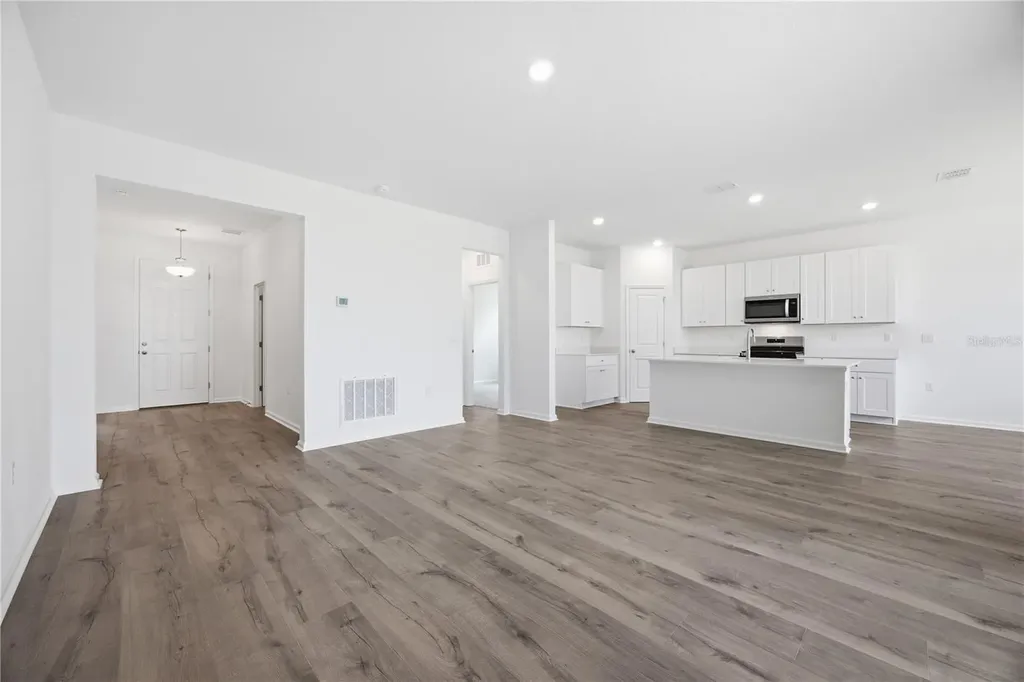 6209 Sanders Grove Circle Okahumpka FL 34762