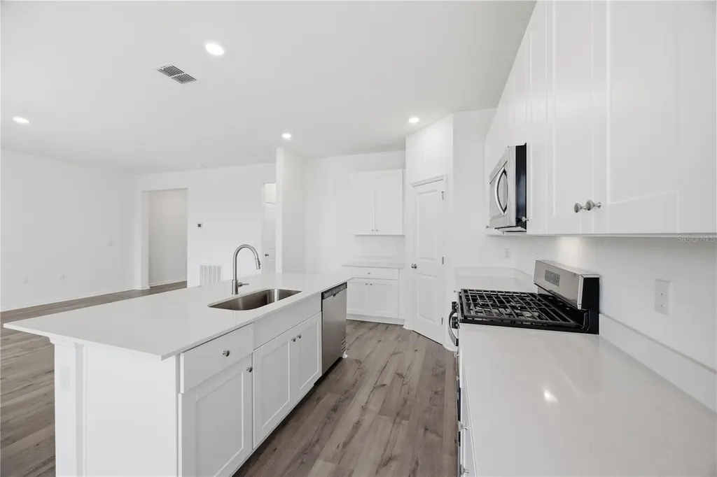 6209 Sanders Grove Circle Okahumpka FL 34762