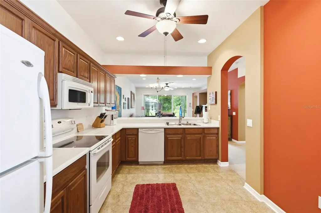 8237 Fallglo Lane Land O Lakes FL 34637