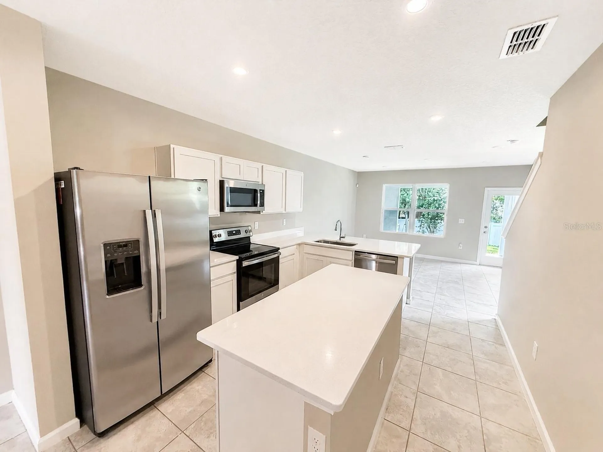 2008 Edison Pointe Boulevard South Daytona FL 32119