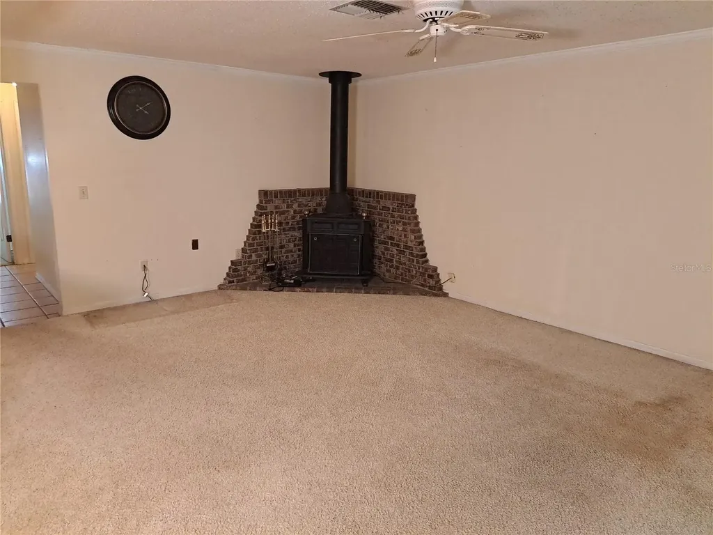 5672 Ave H Mc Intosh FL 32664