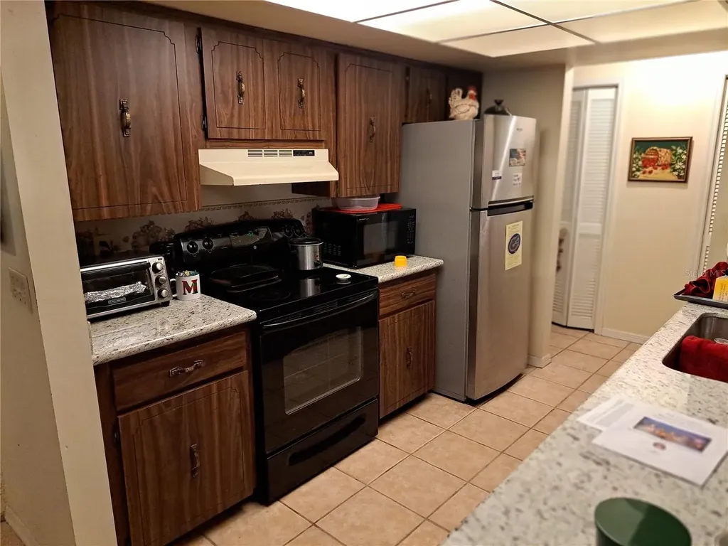 5672 Ave H Mc Intosh FL 32664
