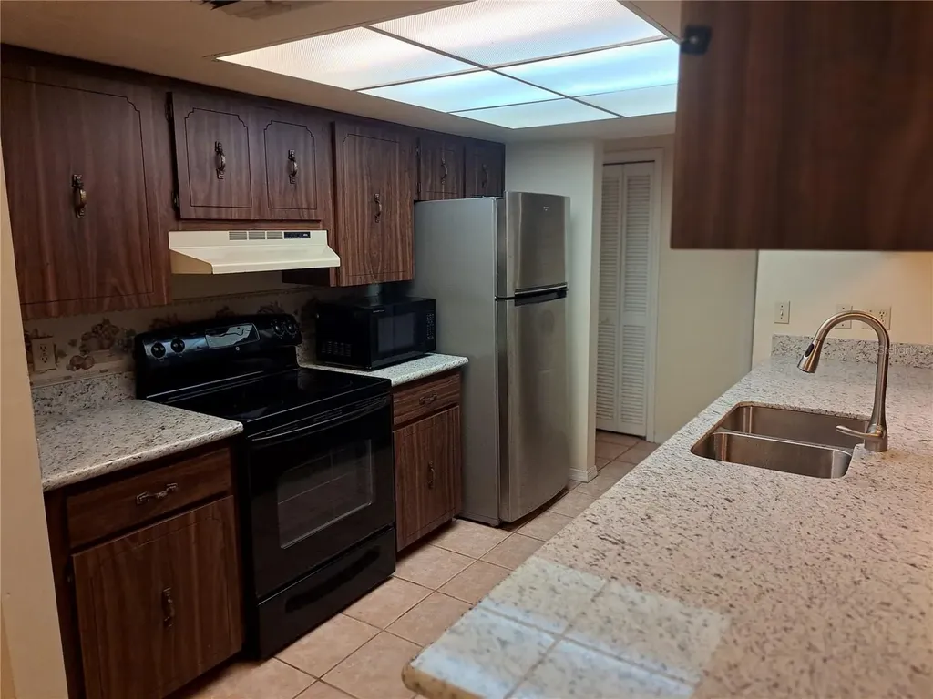 5672 Ave H Mc Intosh FL 32664