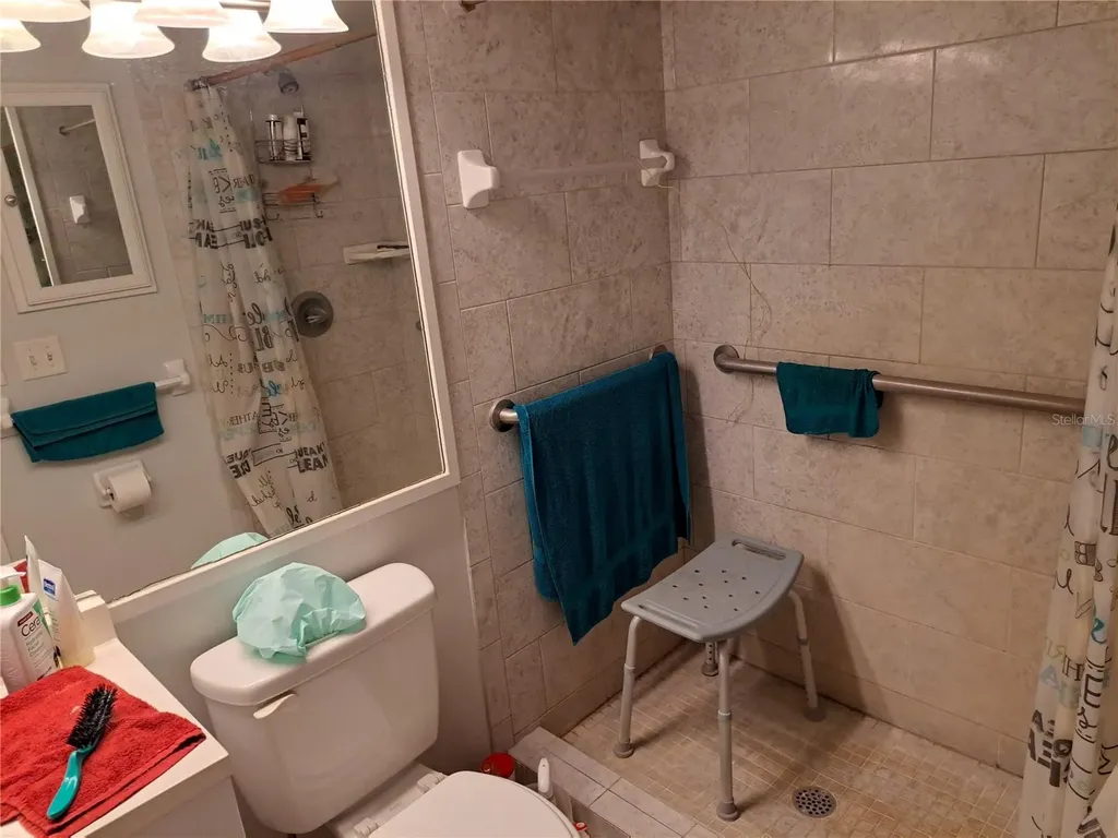 5672 Ave H Mc Intosh FL 32664