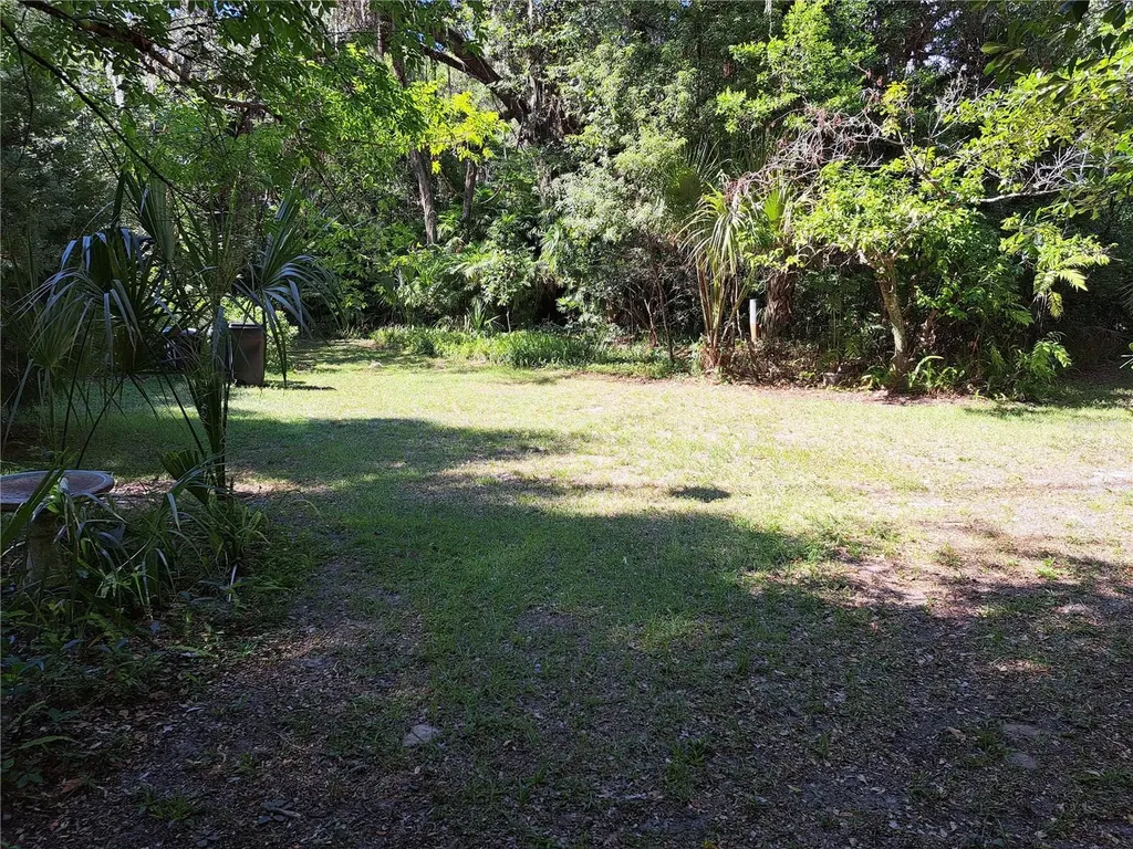 5672 Ave H Mc Intosh FL 32664