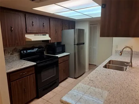 5672 Ave H Mc Intosh FL 32664