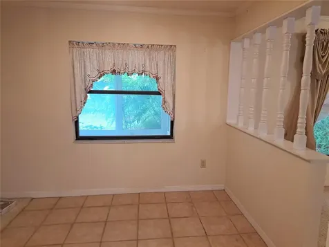 5672 Ave H Mc Intosh FL 32664