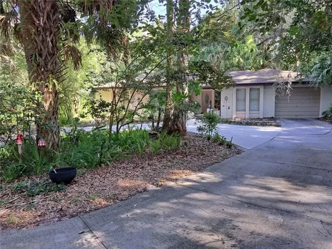 5672 Ave H Mc Intosh FL 32664