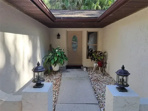 5672 Ave H Mc Intosh FL 32664