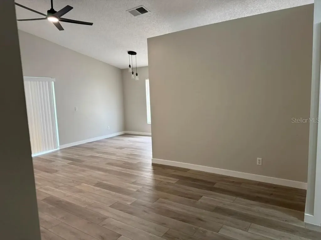 2154 Rj Circle Kissimmee FL 34744