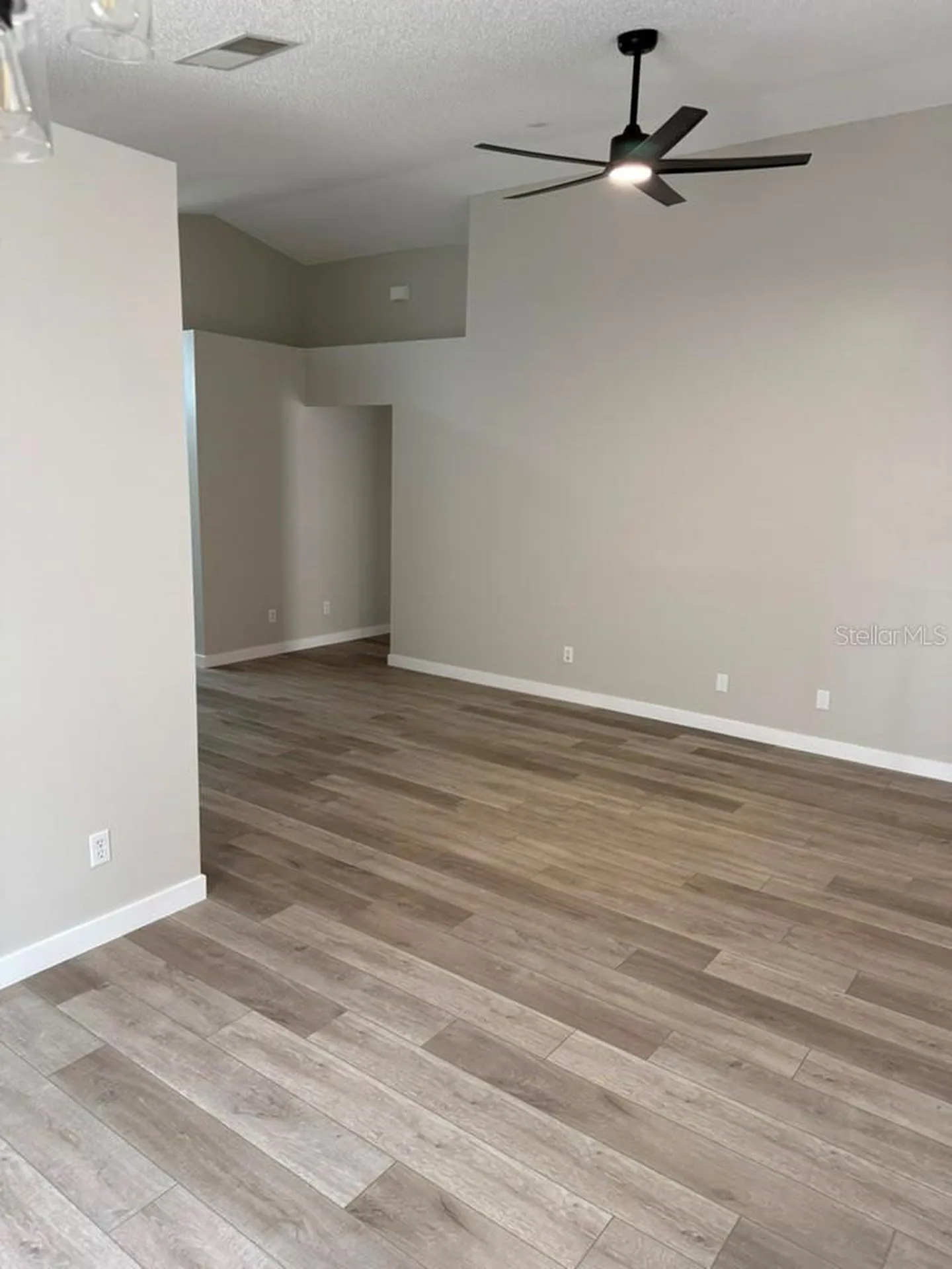 2154 Rj Circle Kissimmee FL 34744