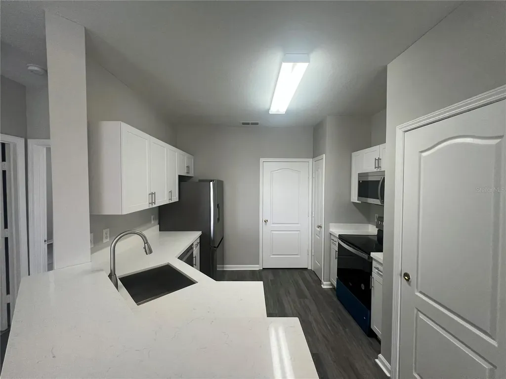 18046 Villa Creek Drive Tampa FL 33647
