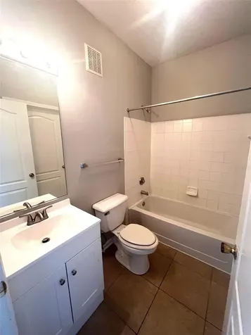 18046 Villa Creek Drive Tampa FL 33647