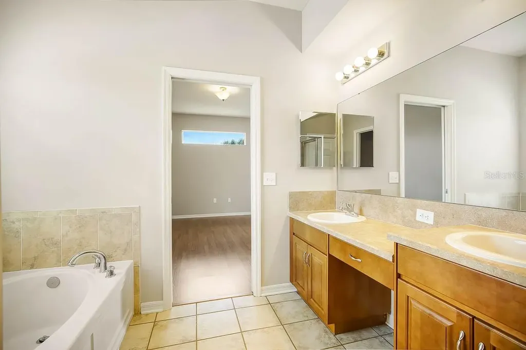 13716 Rothman Tate Place Riverview FL 33579