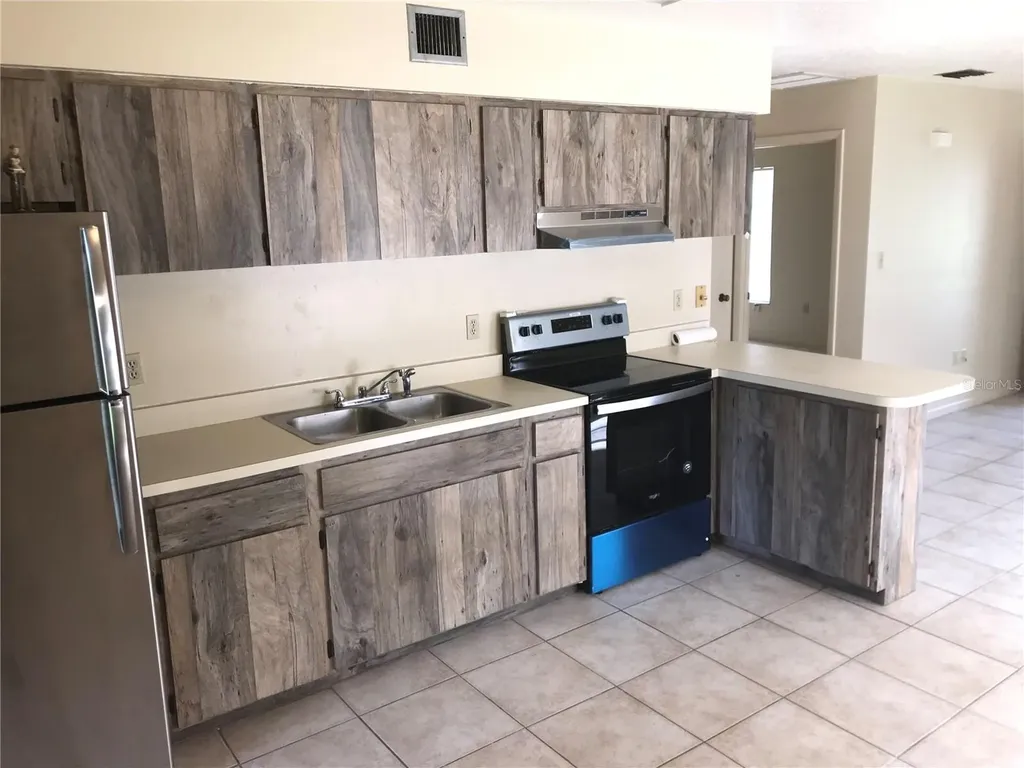 2806 46th Avenue Drive W Bradenton FL 34207