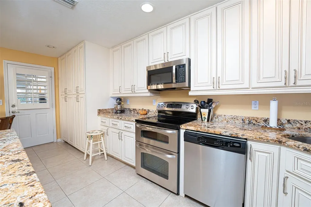 2928 Sea Oats Circle Daytona Beach Shores FL 32118