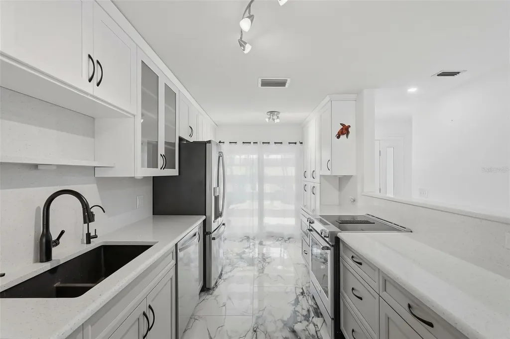 573 Boca Ciega Point Boulevard N St Petersburg FL 33708