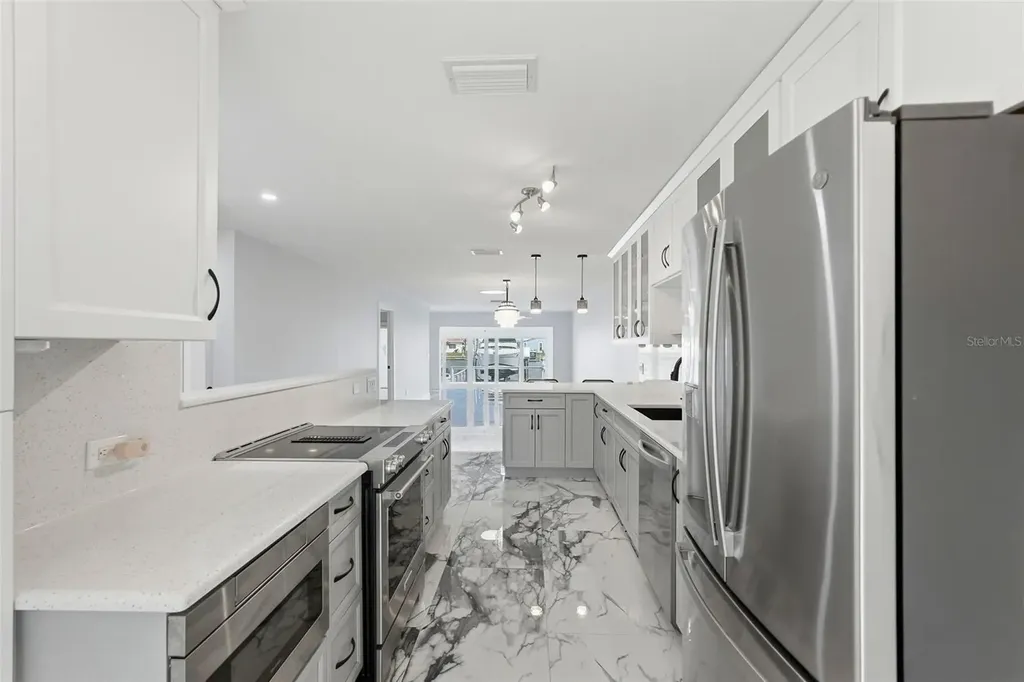 573 Boca Ciega Point Boulevard N St Petersburg FL 33708