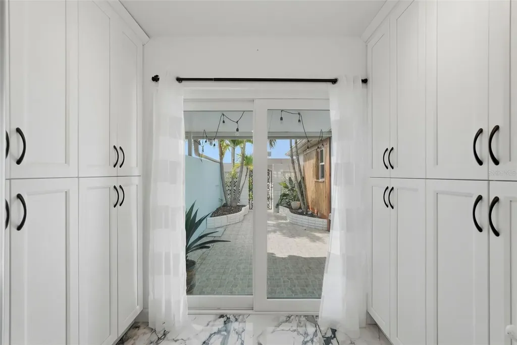 573 Boca Ciega Point Boulevard N St Petersburg FL 33708