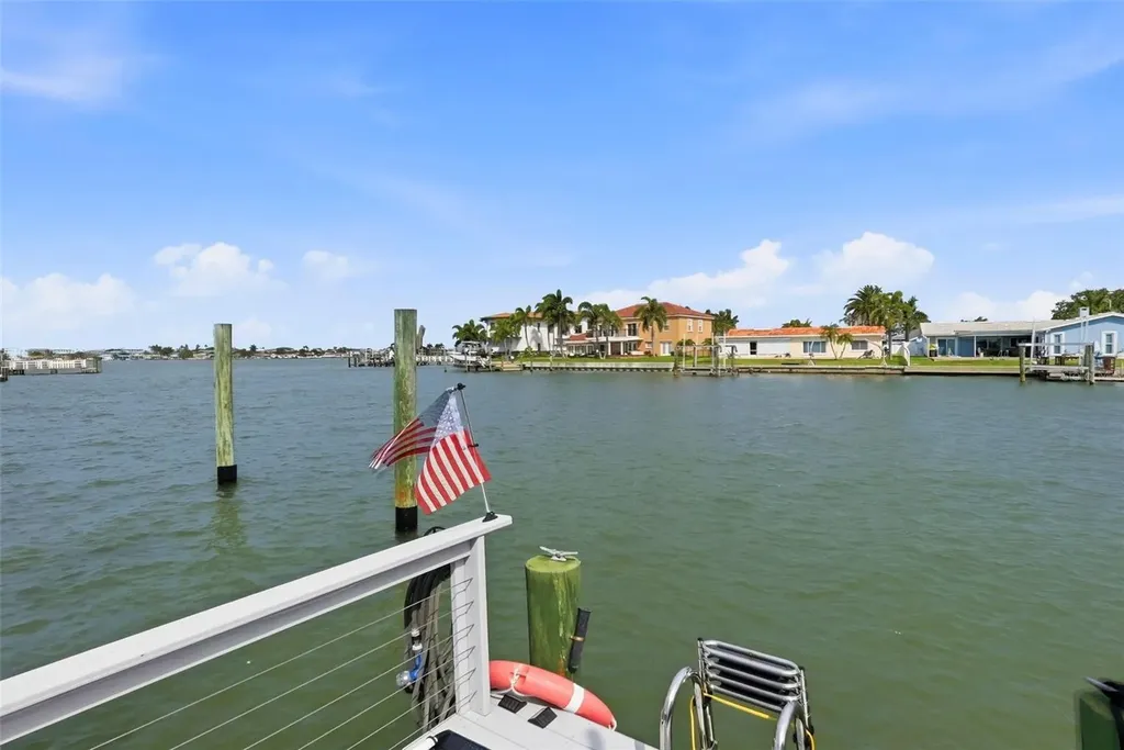 573 Boca Ciega Point Boulevard N St Petersburg FL 33708