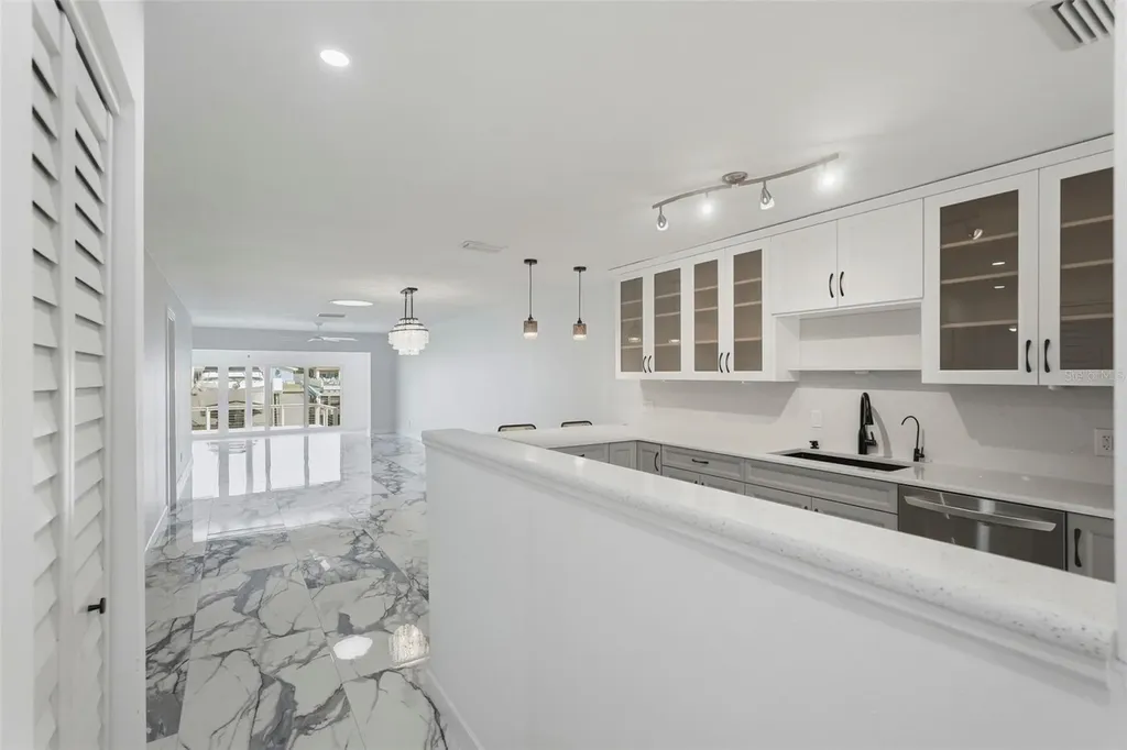 573 Boca Ciega Point Boulevard N St Petersburg FL 33708