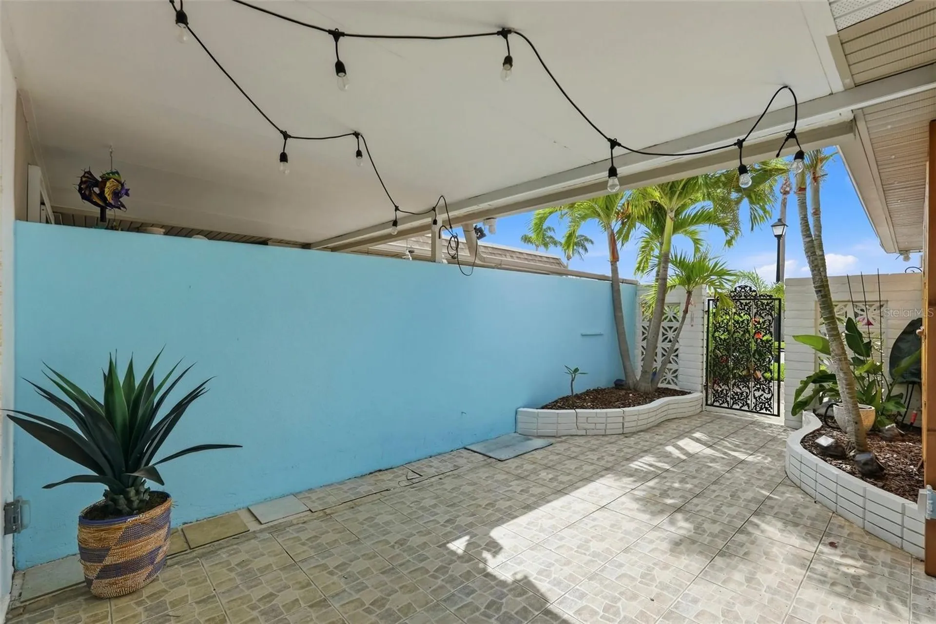 573 Boca Ciega Point Boulevard N St Petersburg FL 33708