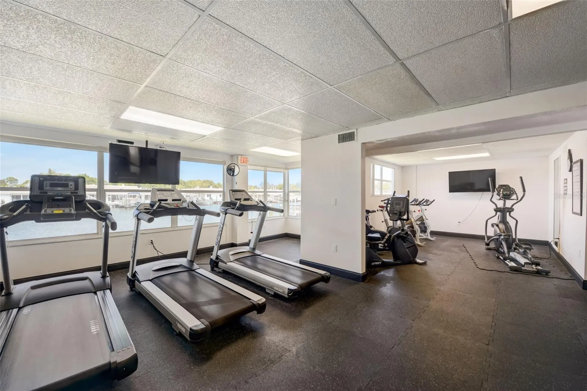 573 Boca Ciega Point Boulevard N St Petersburg FL 33708