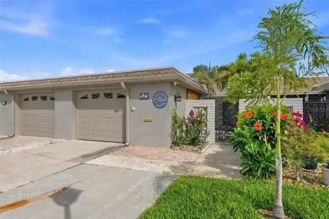 573 Boca Ciega Point Boulevard N St Petersburg FL 33708