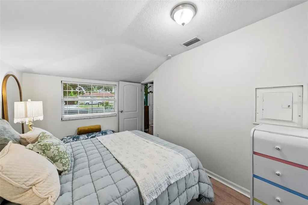 2016 E Powhatan Avenue Tampa FL 33610