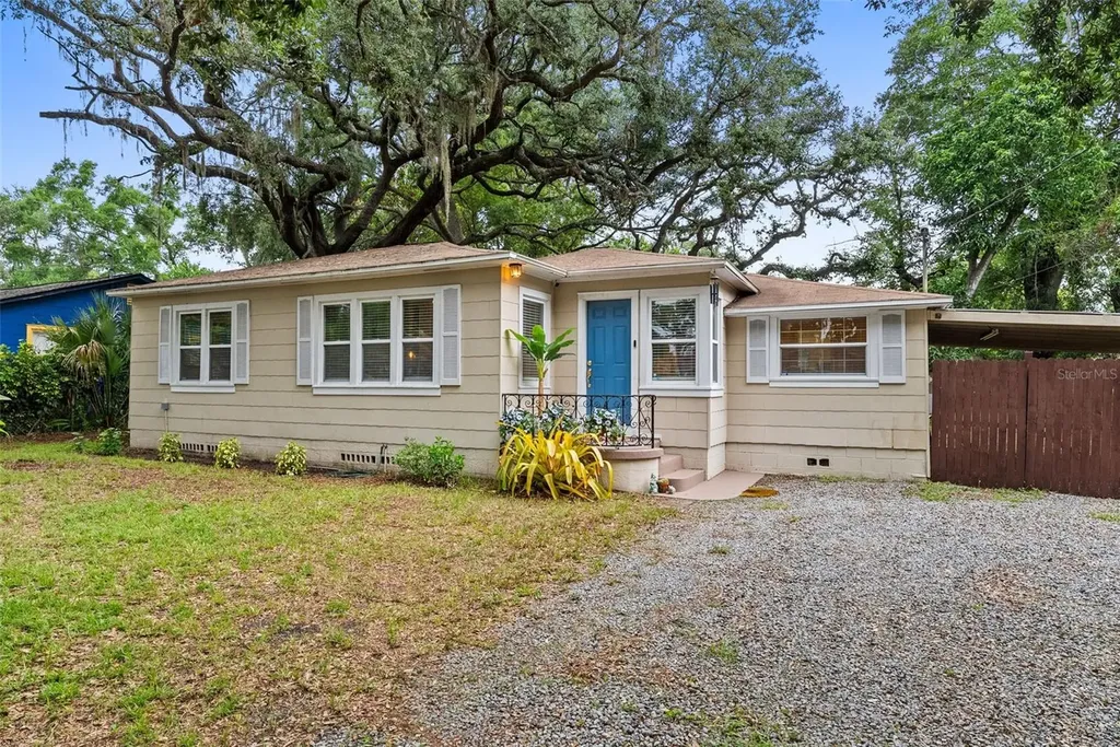 2016 E Powhatan Avenue Tampa FL 33610