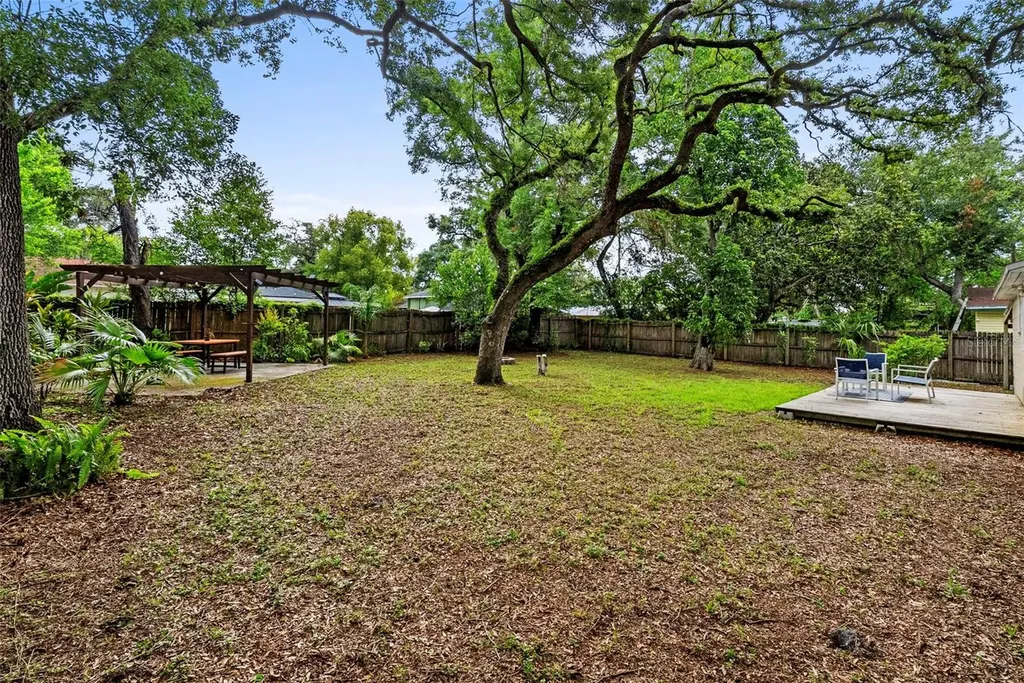 2016 E Powhatan Avenue Tampa FL 33610
