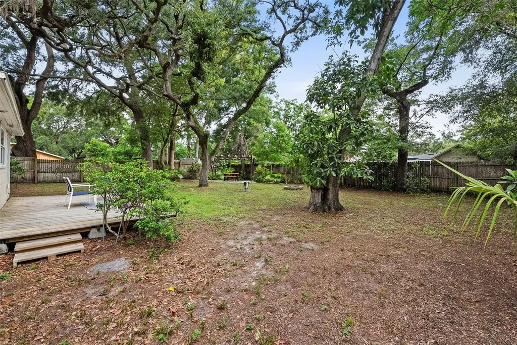 2016 E Powhatan Avenue Tampa FL 33610