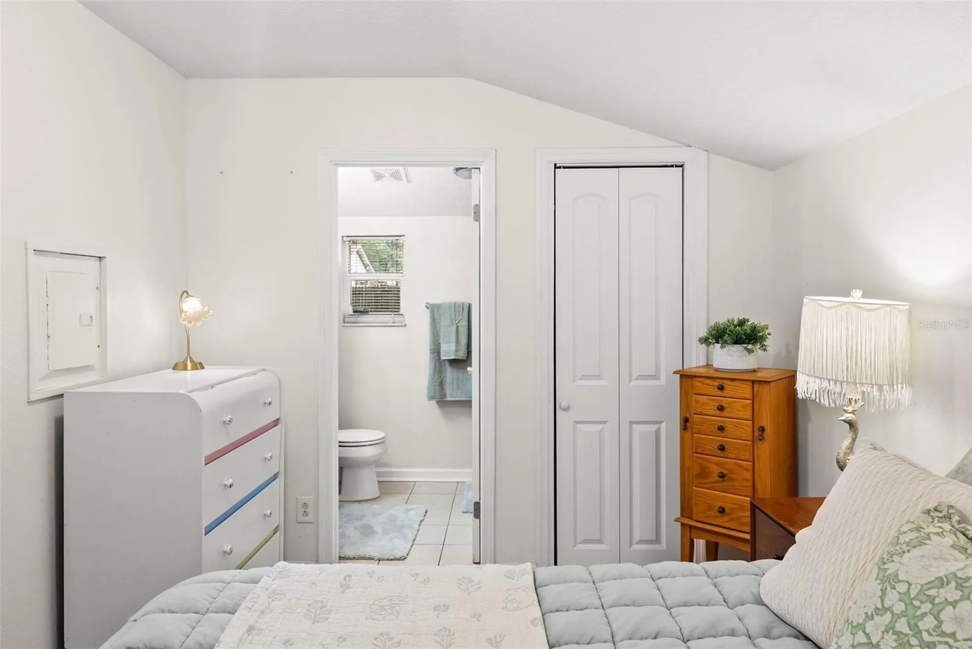 2016 E Powhatan Avenue Tampa FL 33610