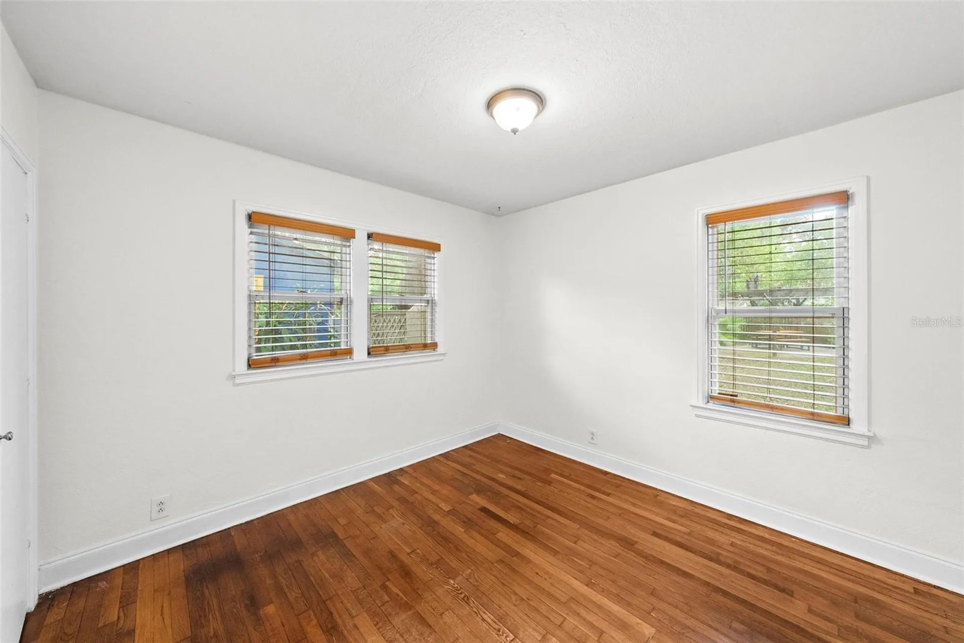 2016 E Powhatan Avenue Tampa FL 33610