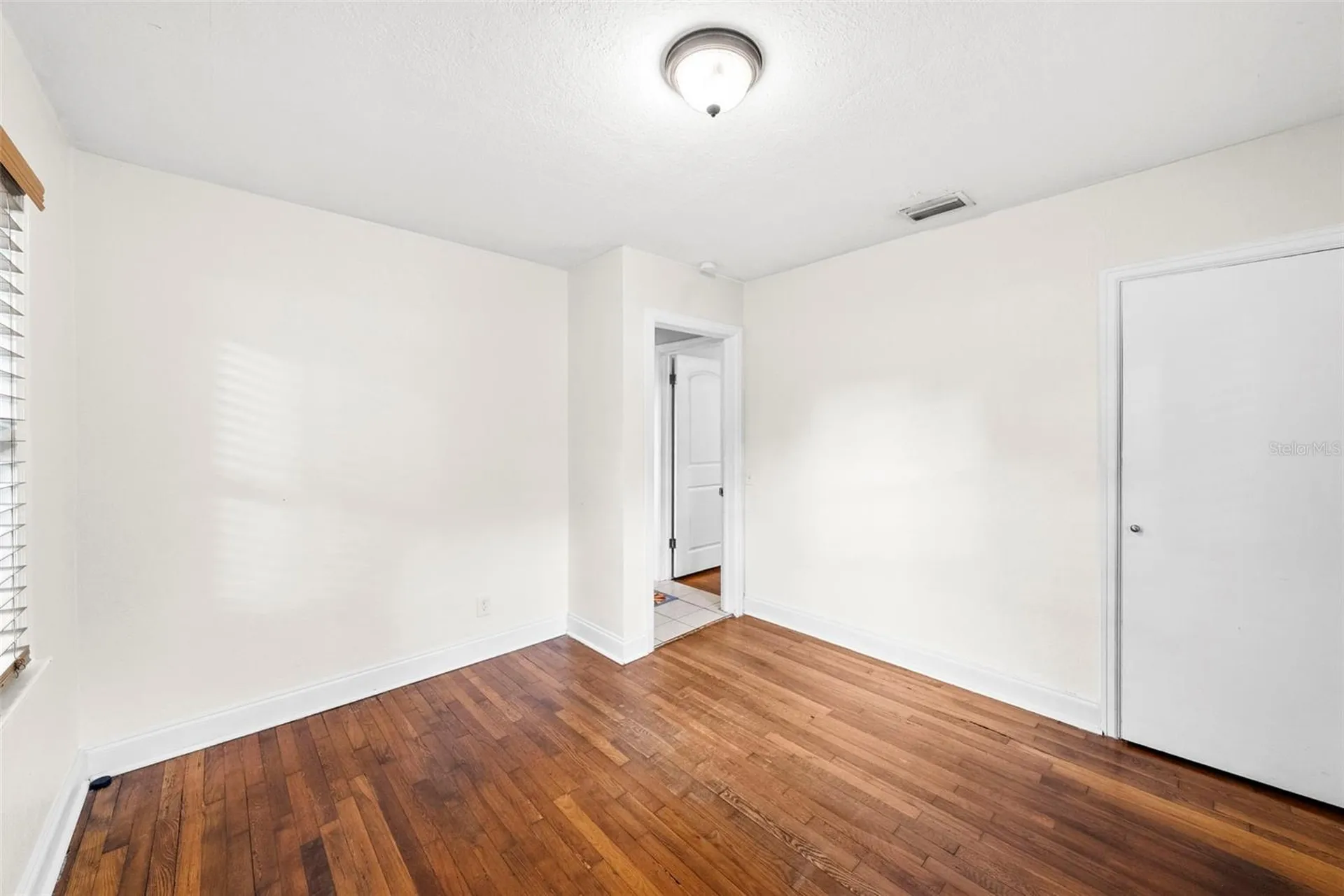 2016 E Powhatan Avenue Tampa FL 33610