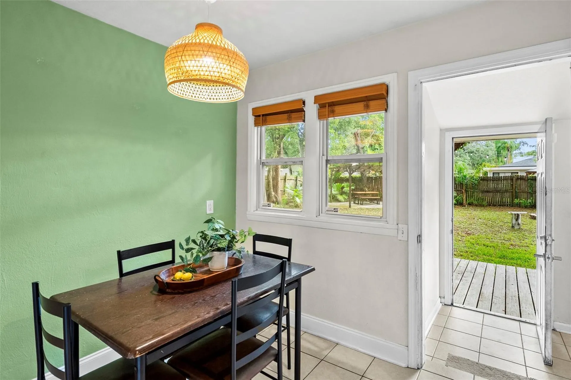 2016 E Powhatan Avenue Tampa FL 33610