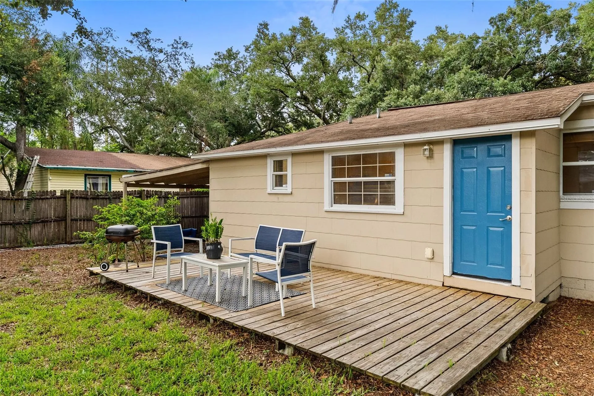 2016 E Powhatan Avenue Tampa FL 33610