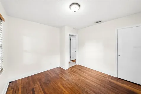 2016 E Powhatan Avenue Tampa FL 33610