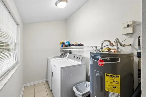 2016 E Powhatan Avenue Tampa FL 33610