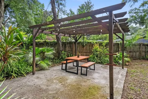 2016 E Powhatan Avenue Tampa FL 33610