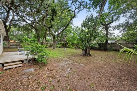 2016 E Powhatan Avenue Tampa FL 33610