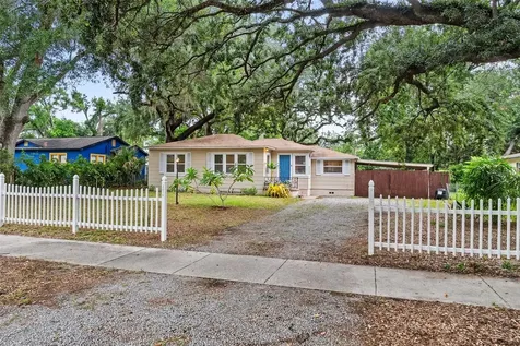 2016 E Powhatan Avenue Tampa FL 33610